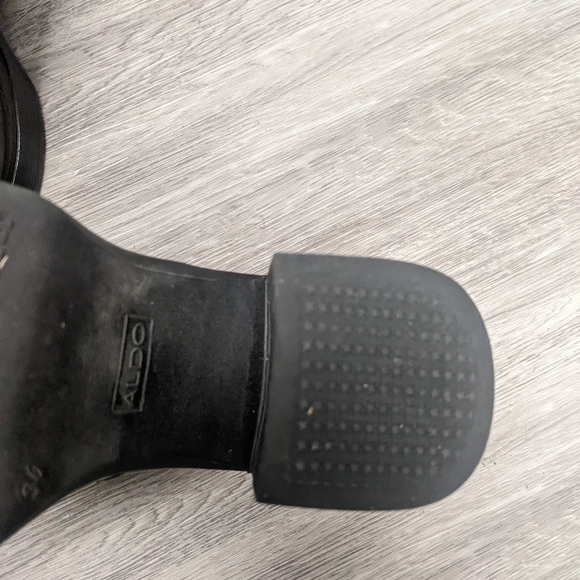 ALDO 90's chunky platform boots - Picture 3 of 5